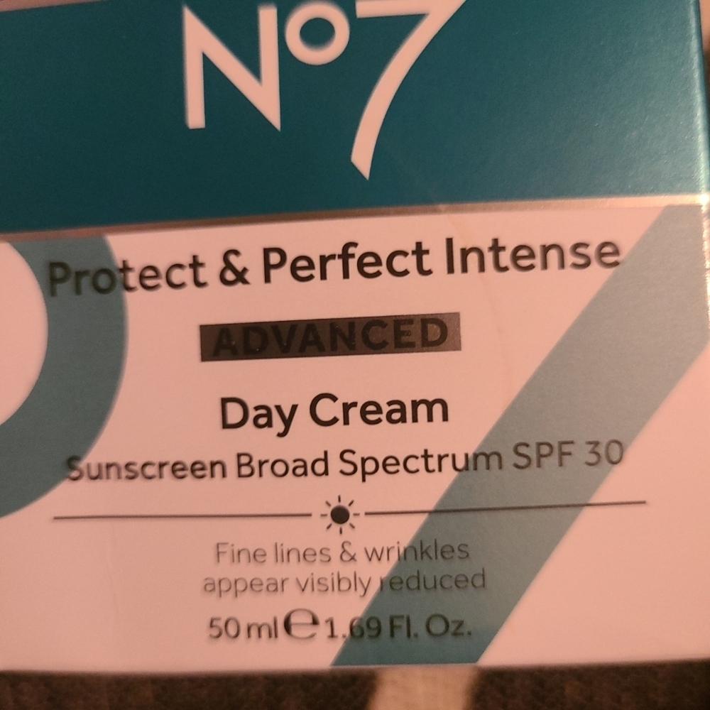 No7 protect perfect intense advanced day cream spf 30 1.7 oz Hp🔥🔥🔥 - Picture 2 of 2